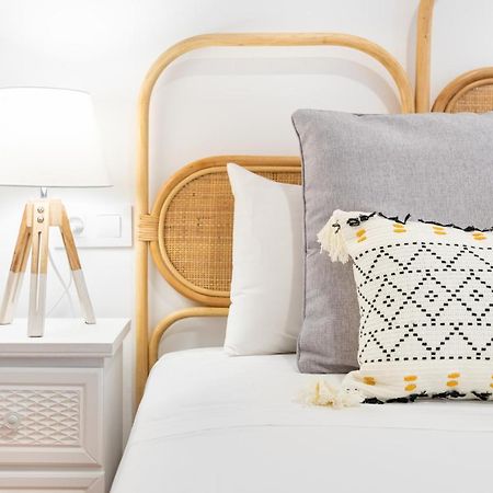 Wintowinrentals Superb New-Look Apartment マラガ エクステリア 写真