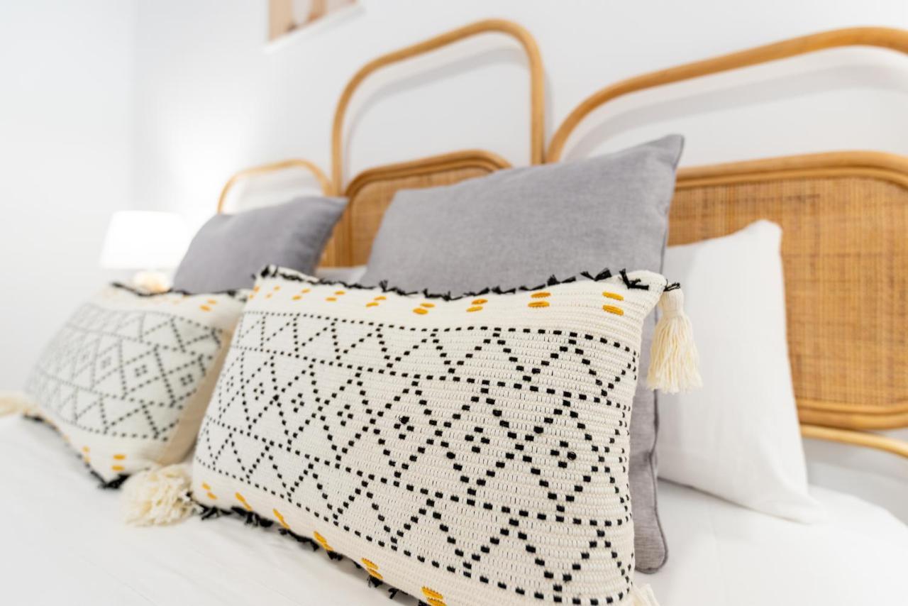 Wintowinrentals Superb New-Look Apartment マラガ エクステリア 写真