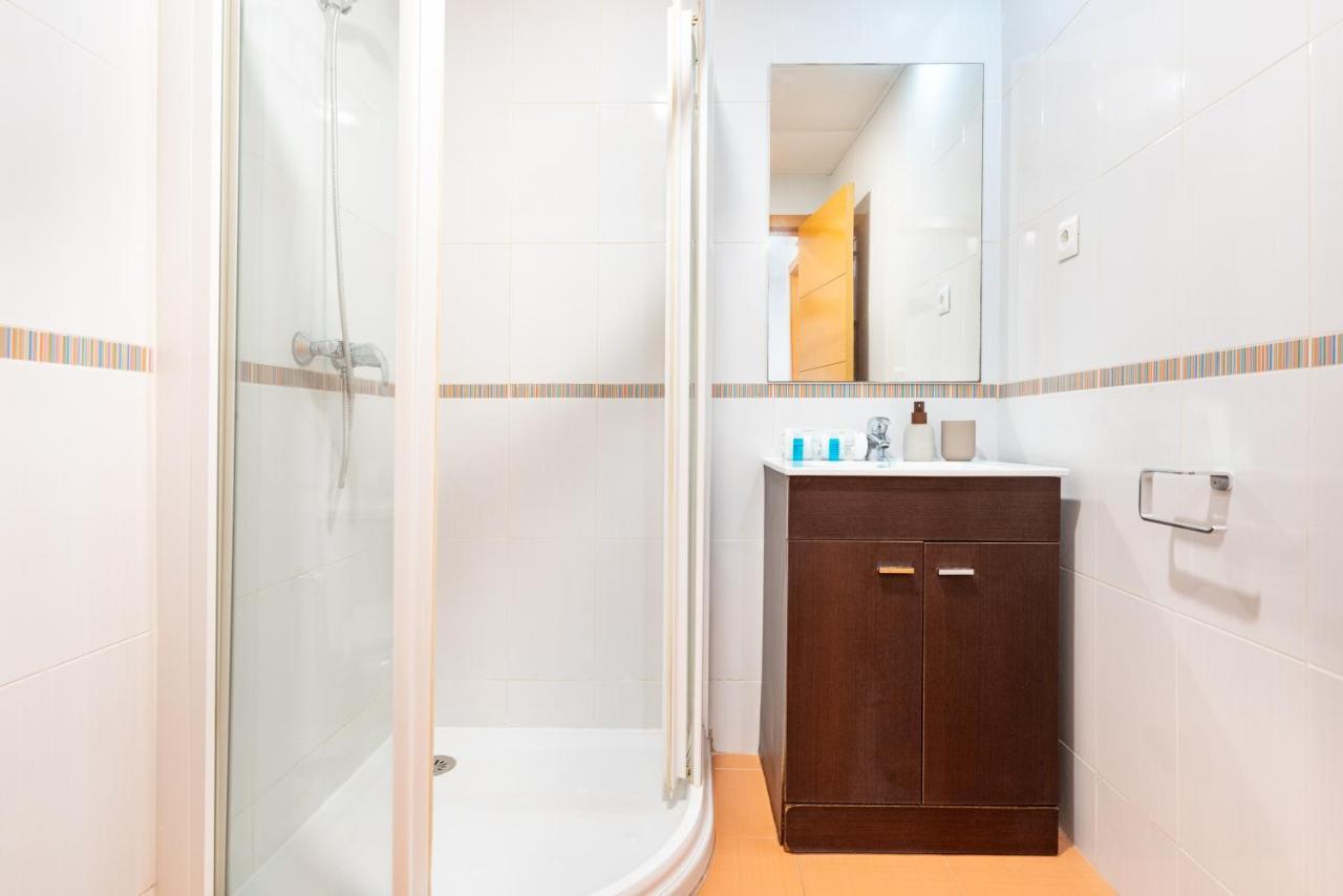 Wintowinrentals Superb New-Look Apartment マラガ エクステリア 写真