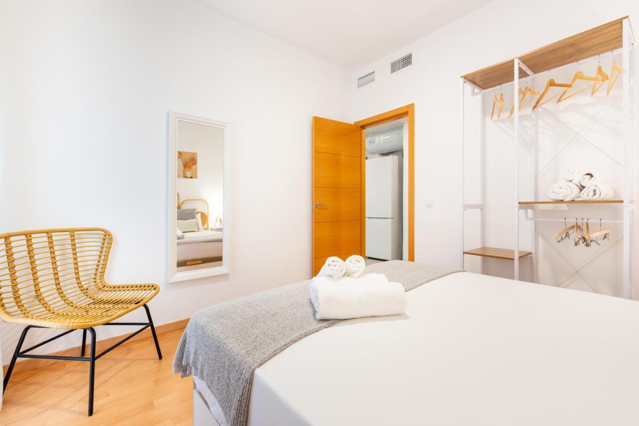 Wintowinrentals Superb New-Look Apartment マラガ エクステリア 写真