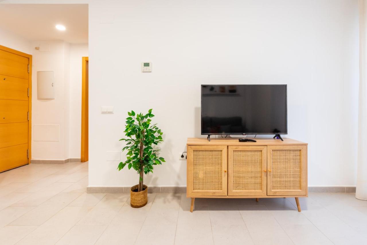 Wintowinrentals Superb New-Look Apartment マラガ エクステリア 写真