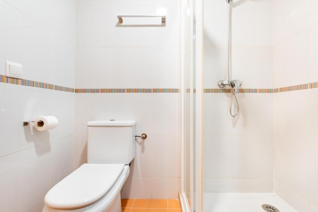 Wintowinrentals Superb New-Look Apartment マラガ エクステリア 写真